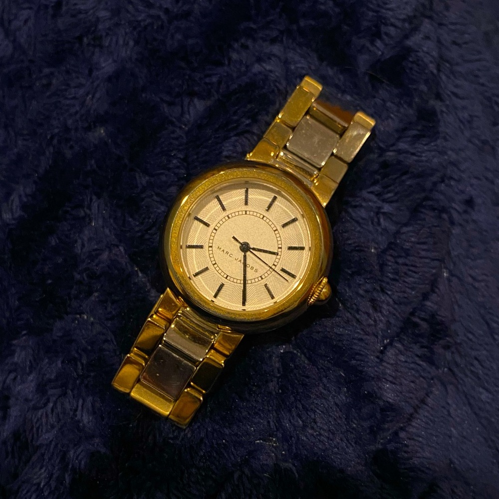 Marc Jacobs Two-Tone Women’s Wristwatch with White Face and Black Numbers